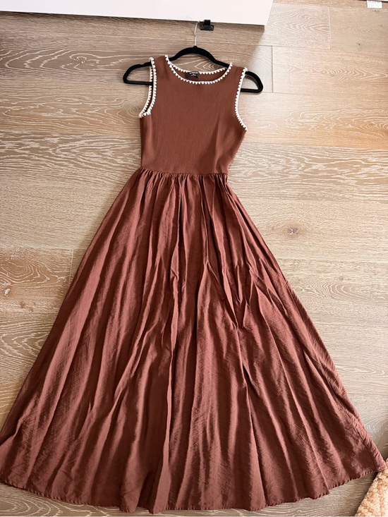 The Work Shop Dresses & Skirts - Sleeveless Rust Brown Midi Dress with White Trim size M